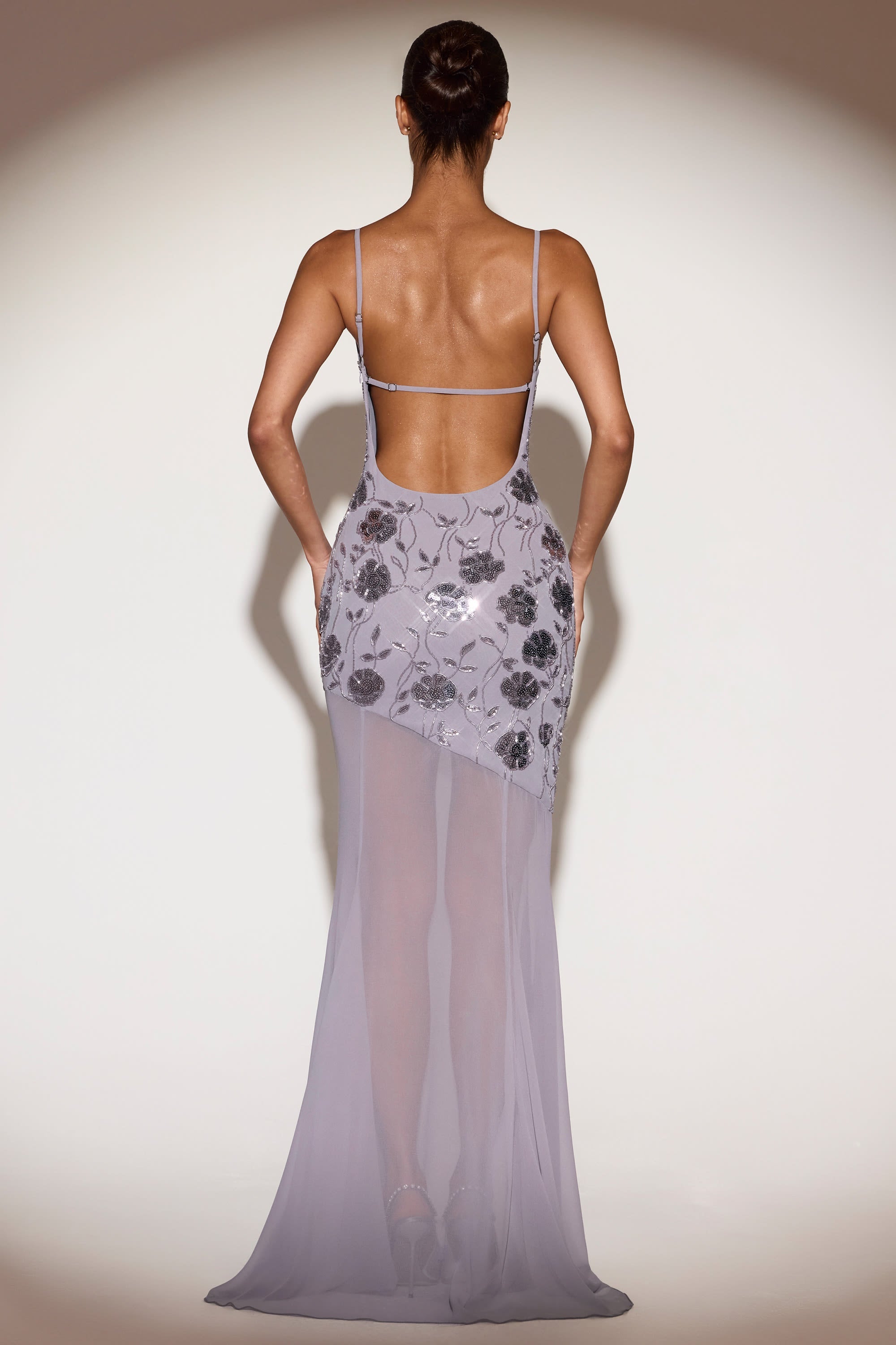 Embellished Sweetheart-Neck Backless Gown in Lilac