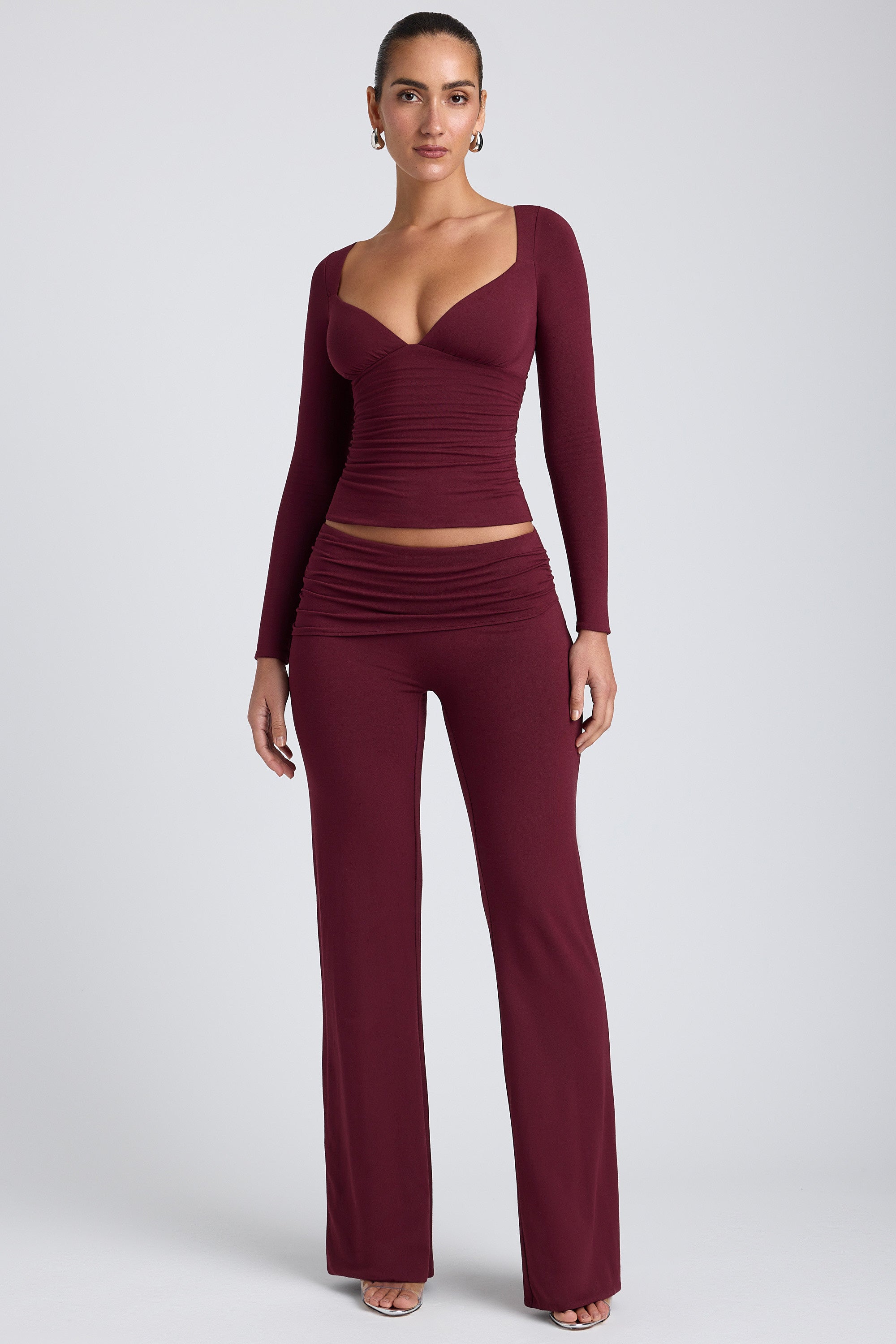 Mid-Rise Straight-Leg Trousers in Plum