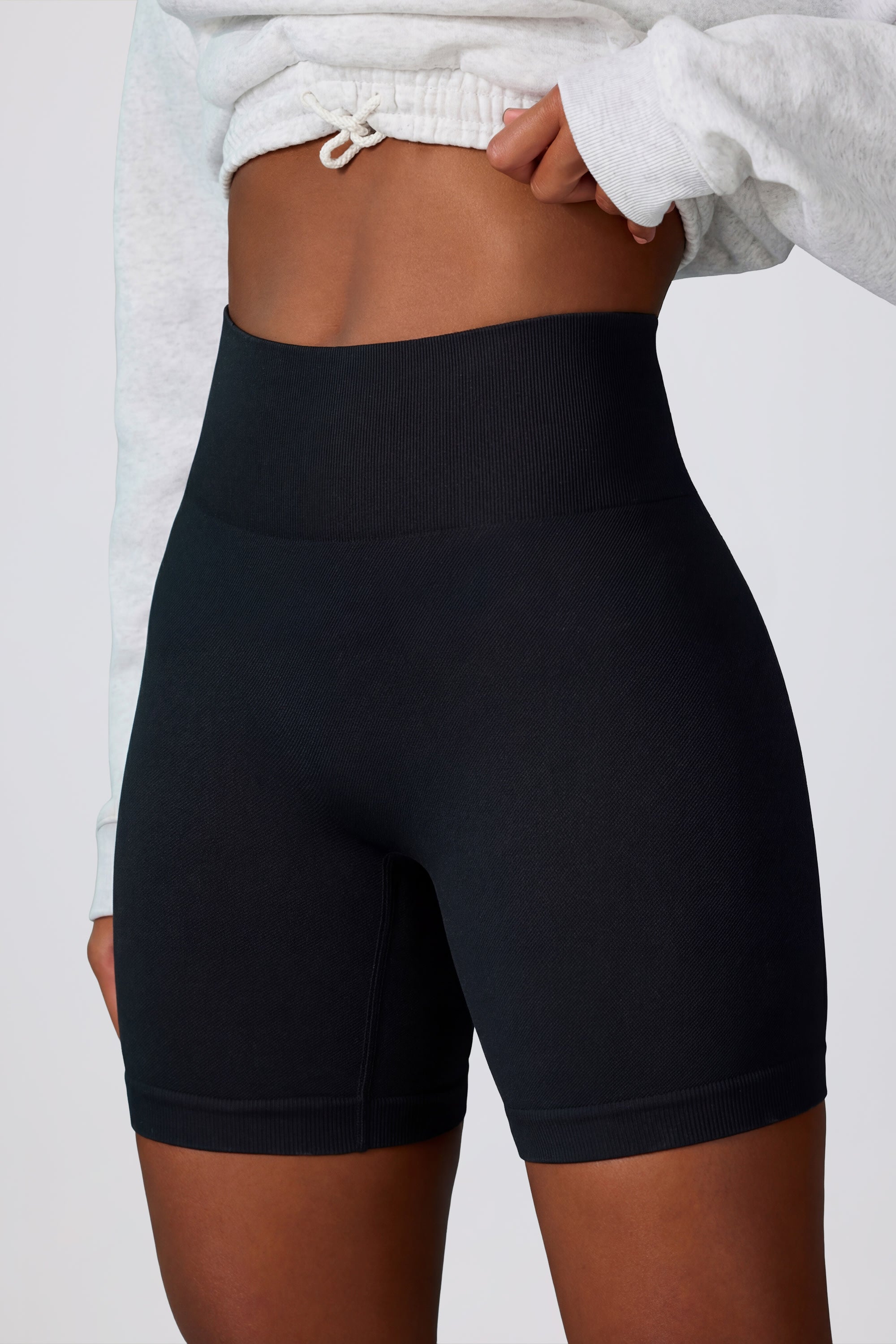 Super Sculpt Seamless Biker Shorts in Black