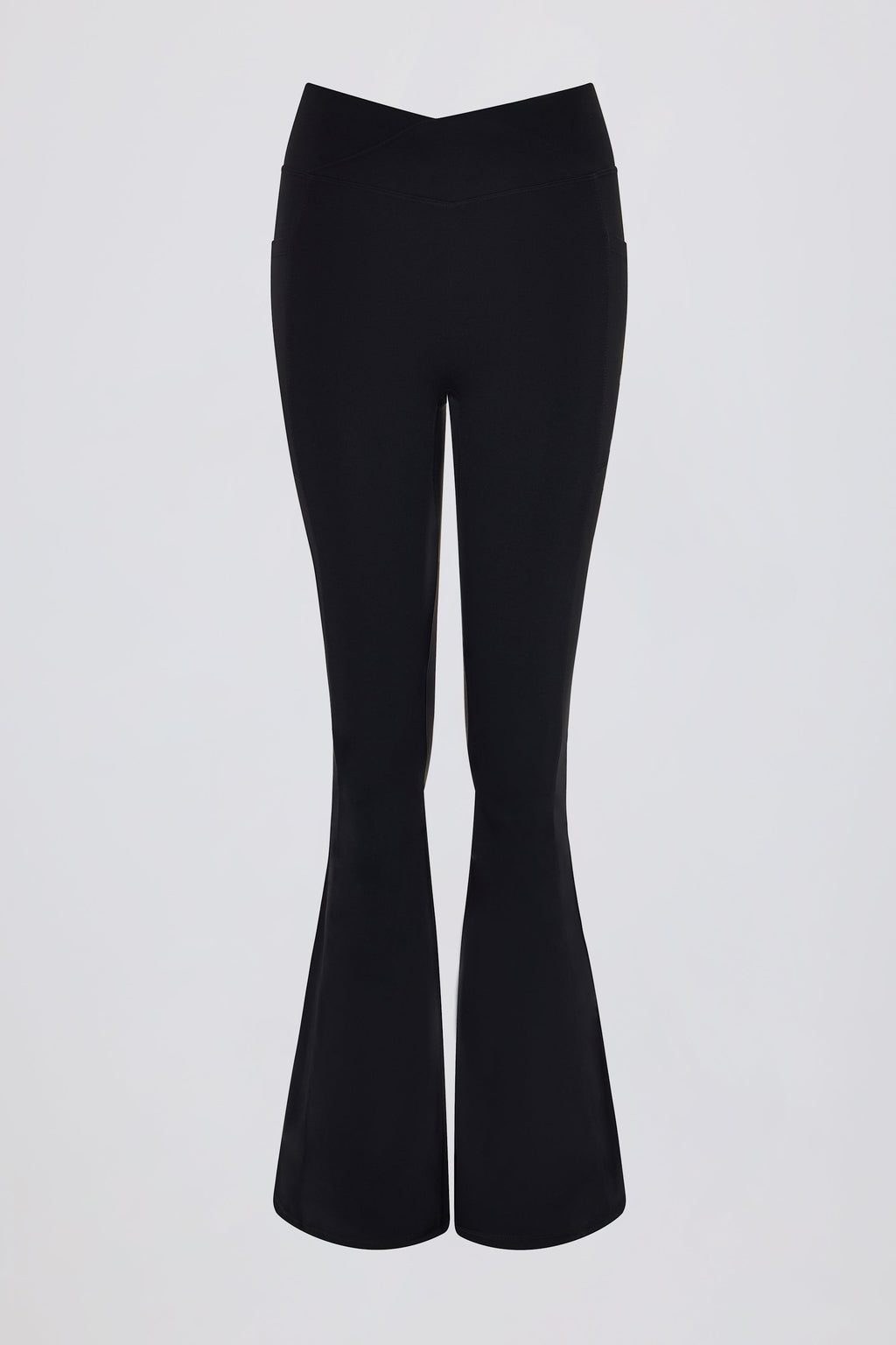 Soft Active V-Waist Pocket Flared Leggings in Black