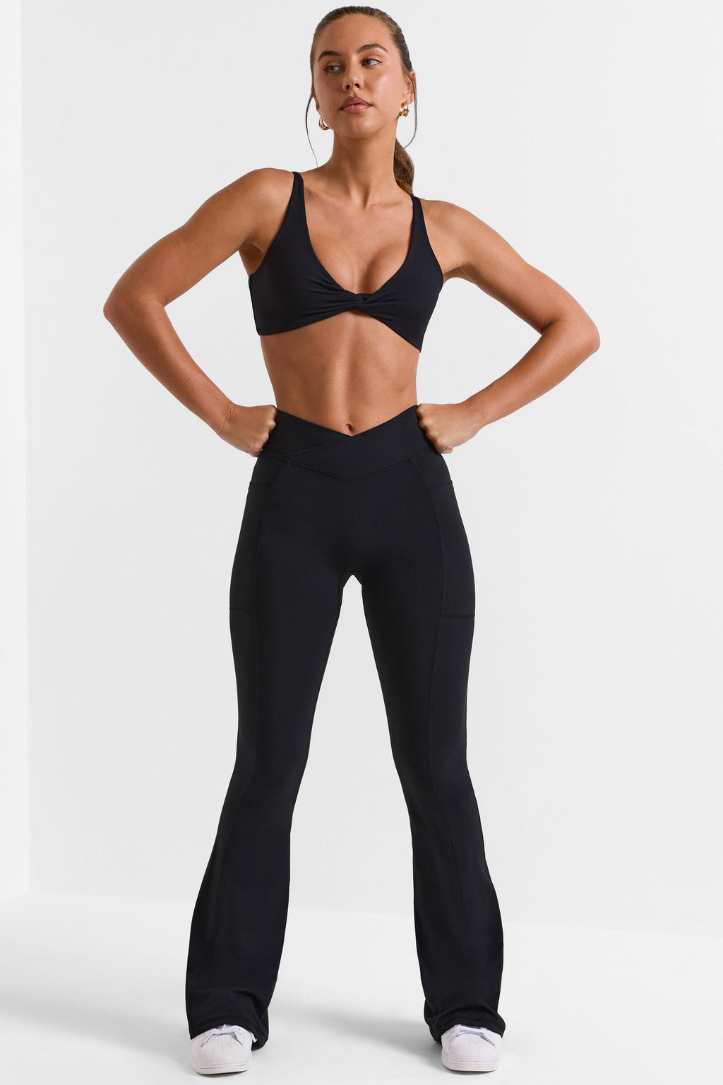 Soft Active V-Waist Pocket Flared Leggings in Black