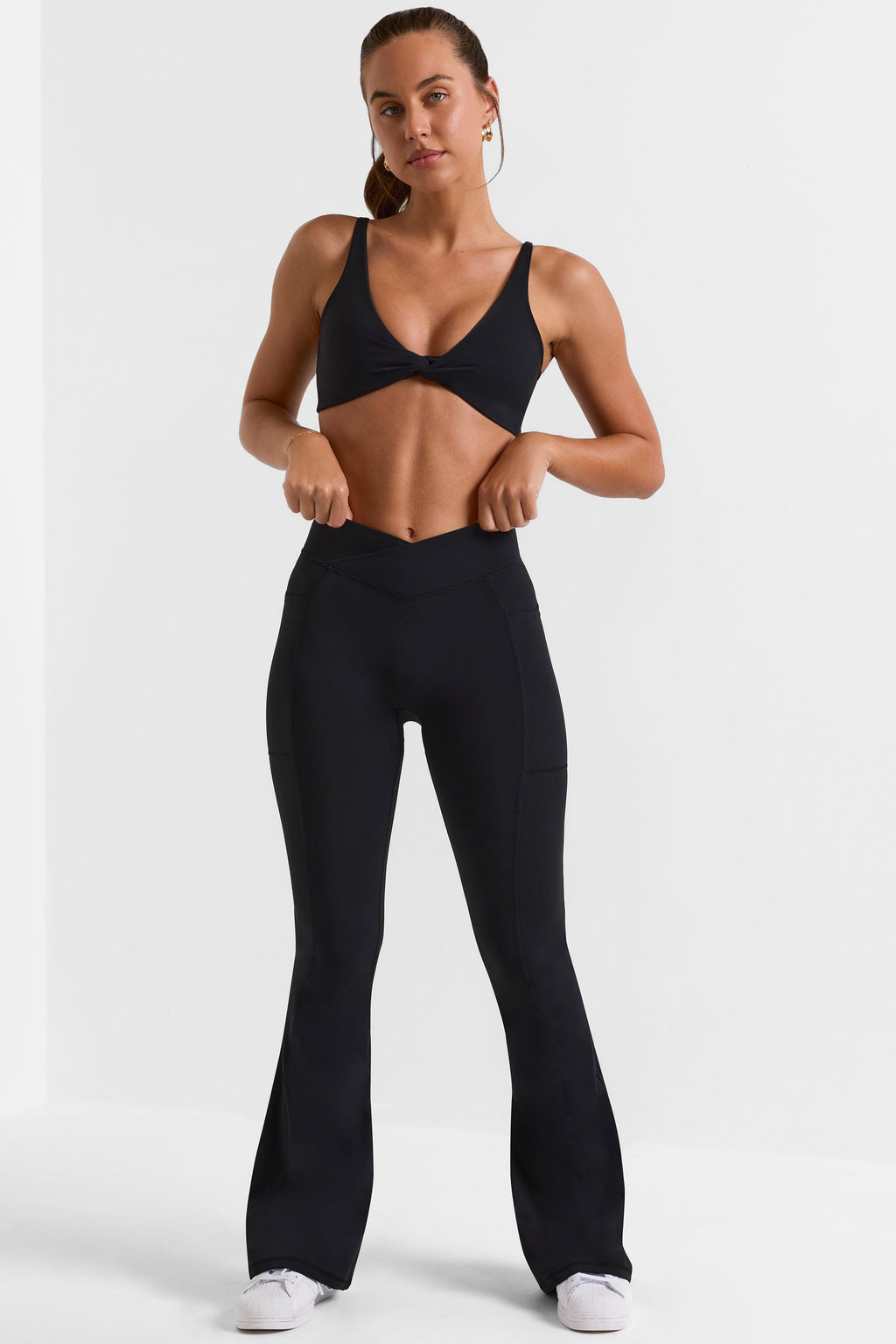 Soft Active V-Waist Pocket Flared Leggings in Black