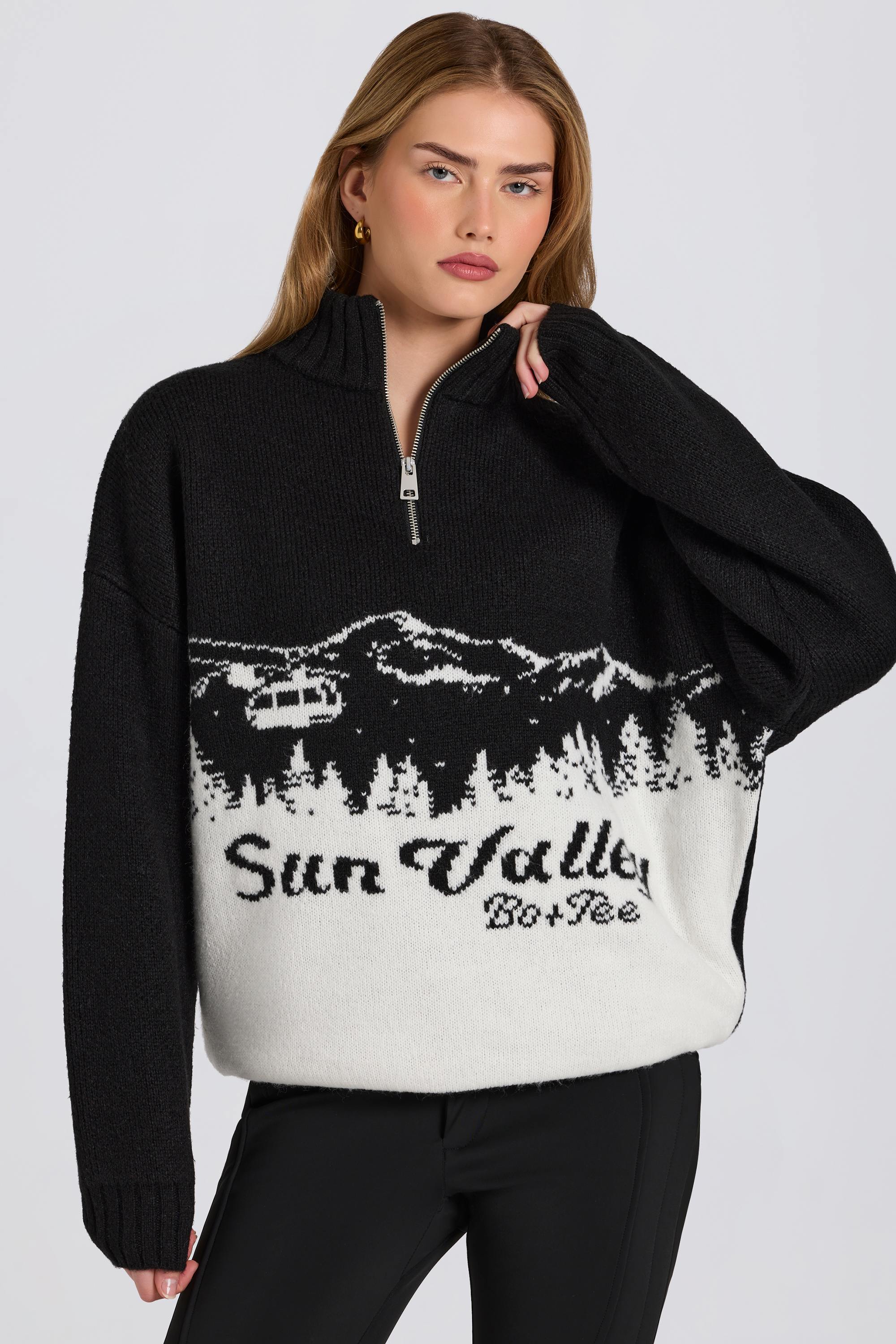 Knit Quarter-Zip Turtleneck Oversized Jumper in Black