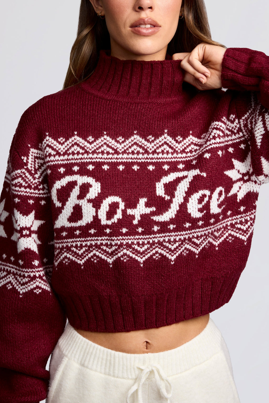 Jacquard-Knit Cropped Jumper in Crimson Red