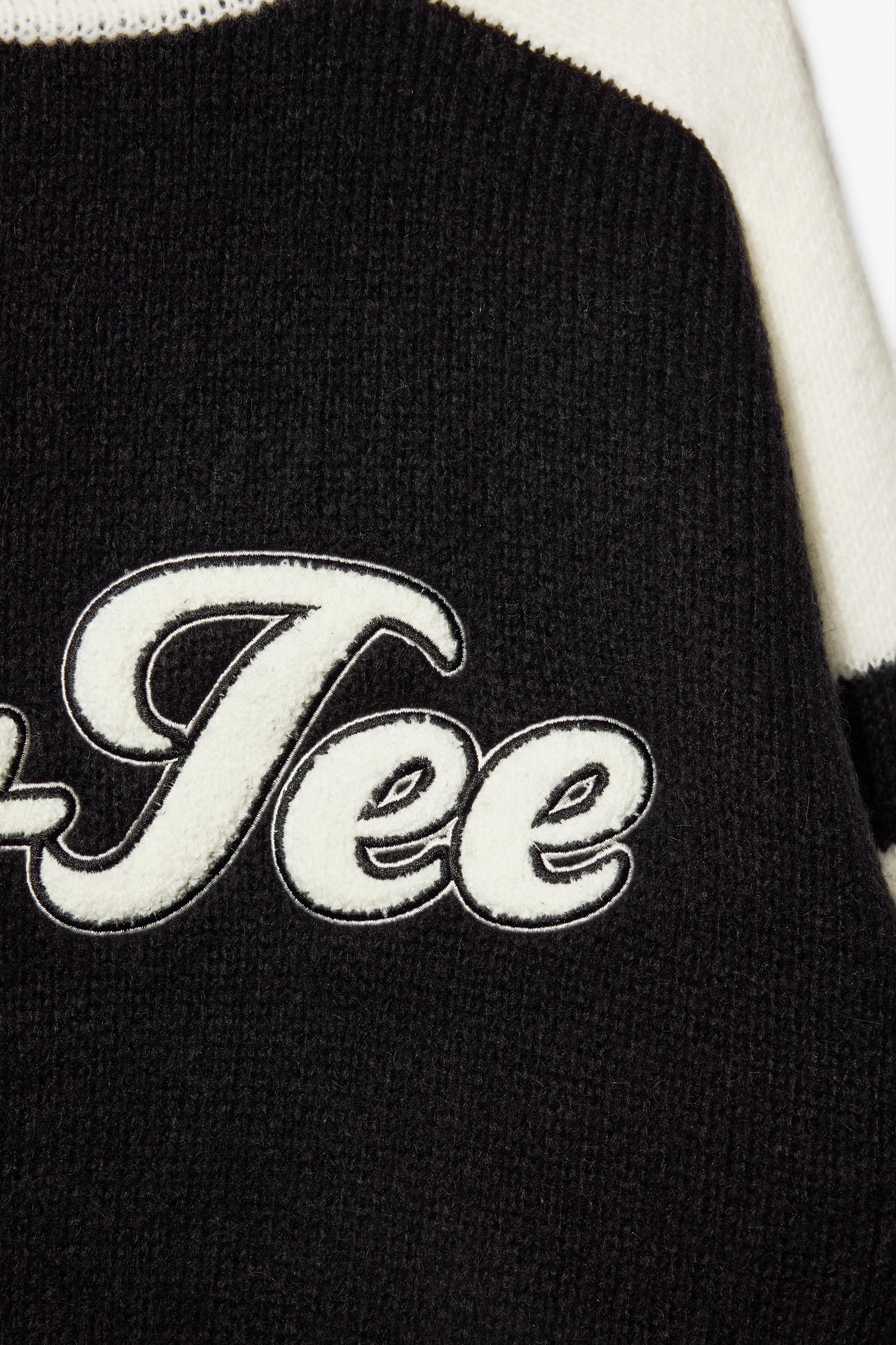 Knit Logo Cropped Jumper in Black