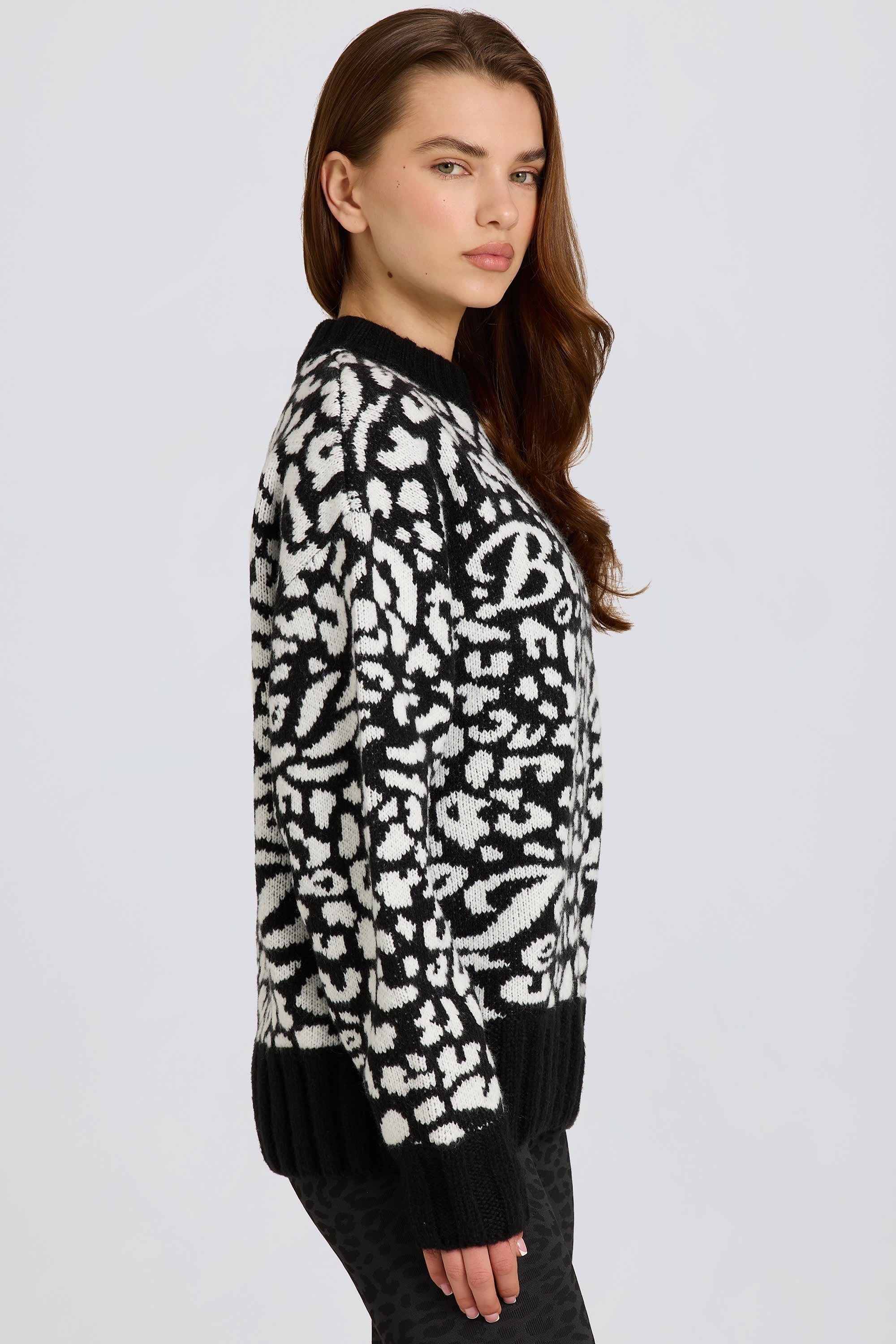 Jacquard-Knit Oversized Jumper in Black