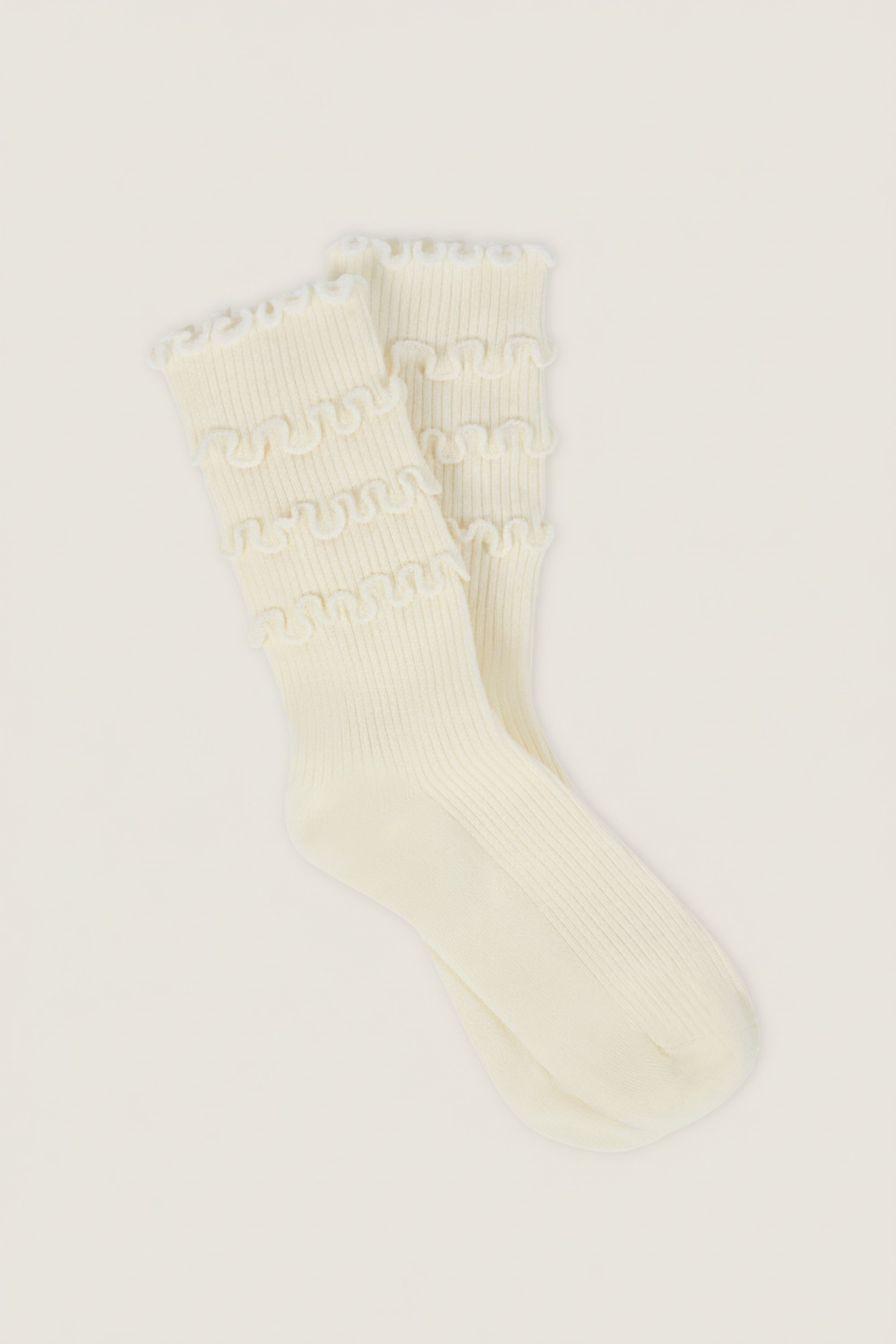 Ruffle-Trim Crew Socks in Ivory