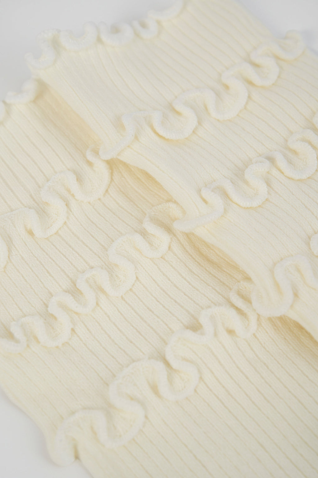 Ruffle-Trim Crew Socks in Ivory