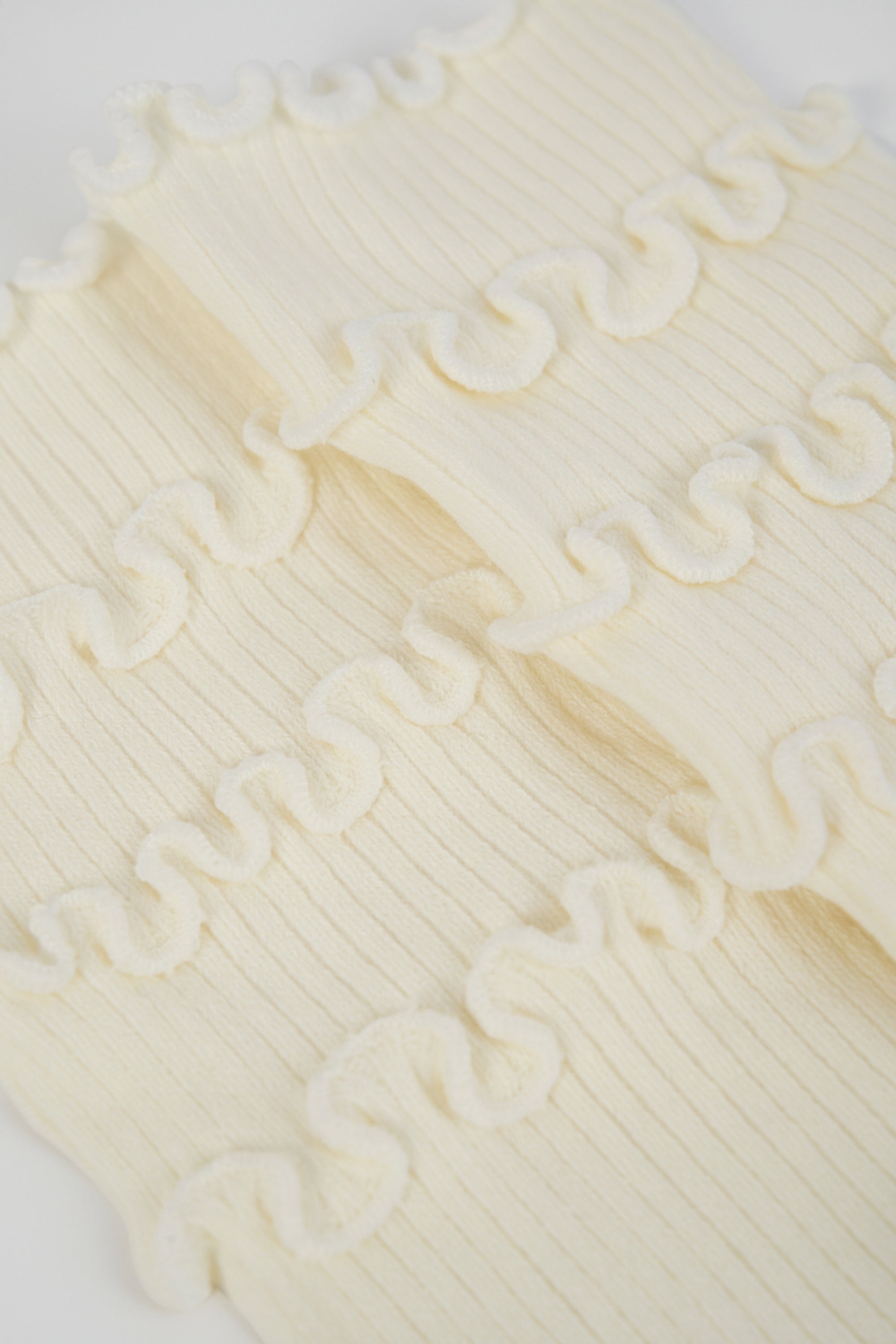 Ruffle-Trim Crew Socks in Ivory