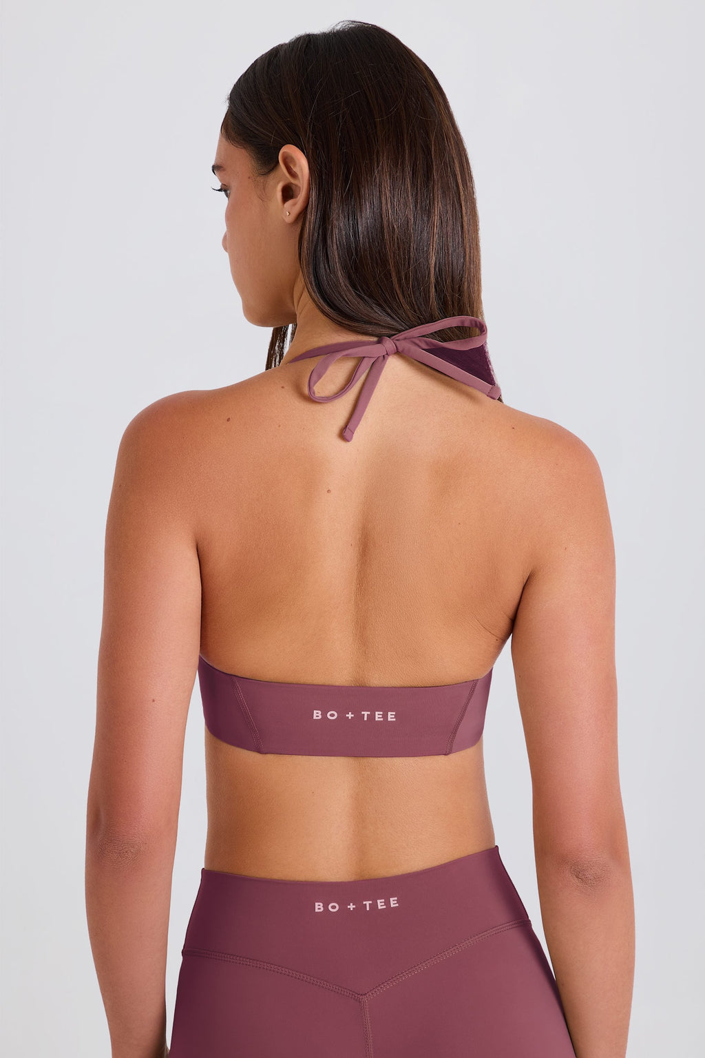 Four-Way Stretch Scoop-Neck Halterneck Sports Bra in Acai