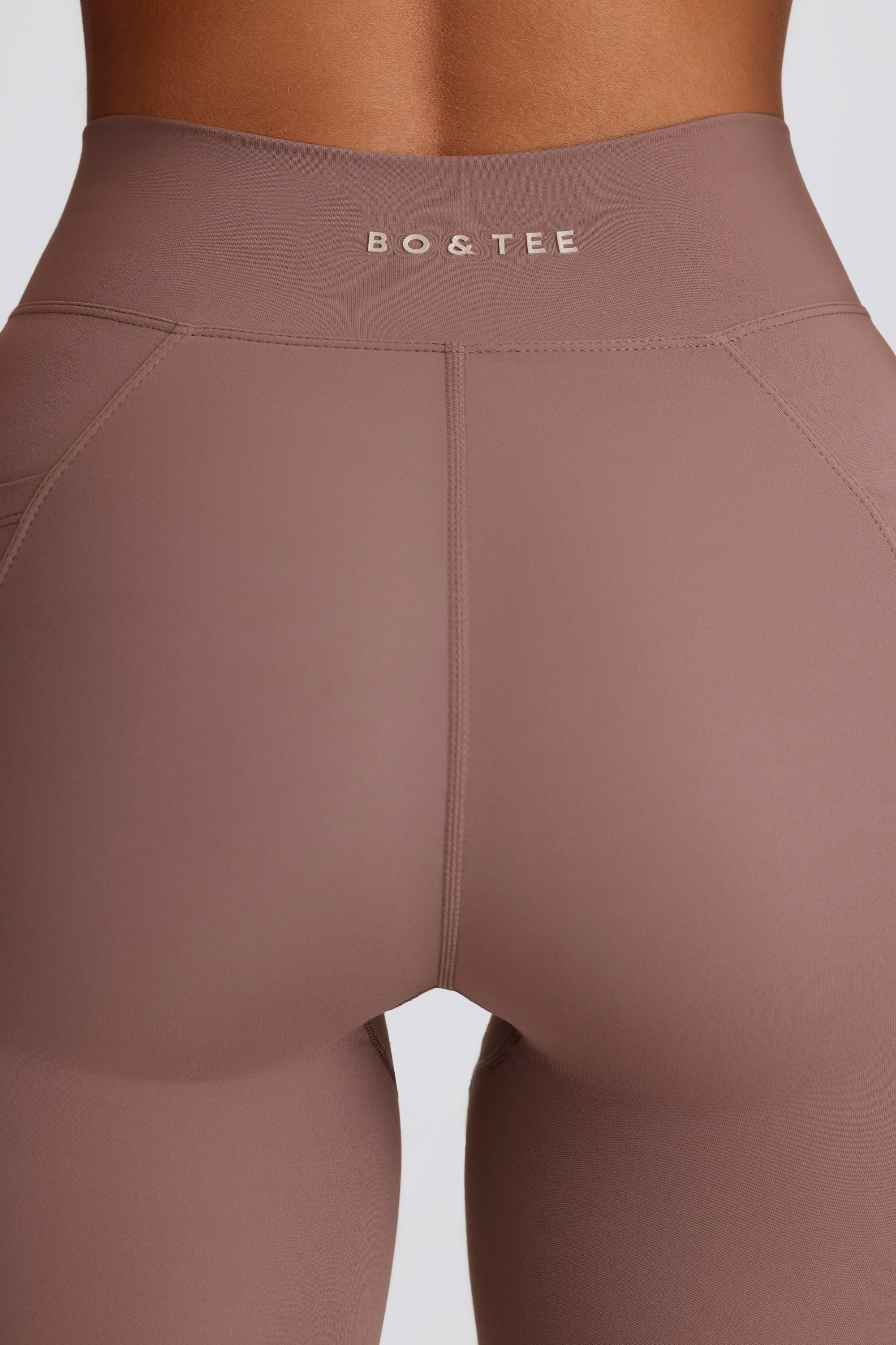 Soft Active V-Waist Pocket Flared Leggings in Mocha