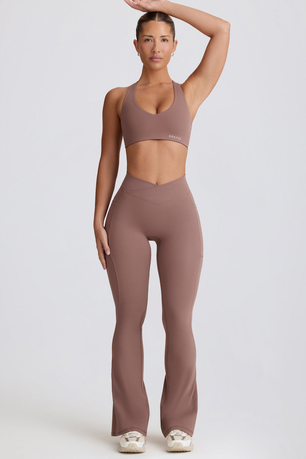 Soft Active V-Waist Pocket Flared Leggings in Mocha